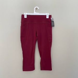 Oiselle Triple Threat Capris - Crimson